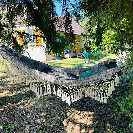 Hébergement de vacances Spacieuse Villa Tout Equipee Avec Piscine, Jardin Et Loisirs - Au Coeur De La Provence Aix-en-Provence
