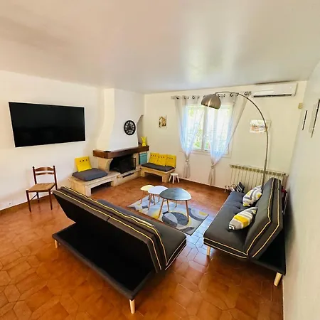 Spacieuse Villa Tout Equipee Avec Piscine, Jardin Et Loisirs - Au Coeur De La Provence Hébergement de vacances